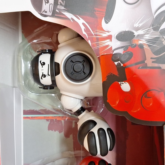 BRAND NEW! Sharper Image Mecha Rivals Remote Control Ejecting Battle Robots Set - Picture 5 of 11